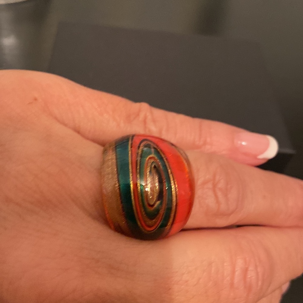 Glass Ring - Picture 3 of 4